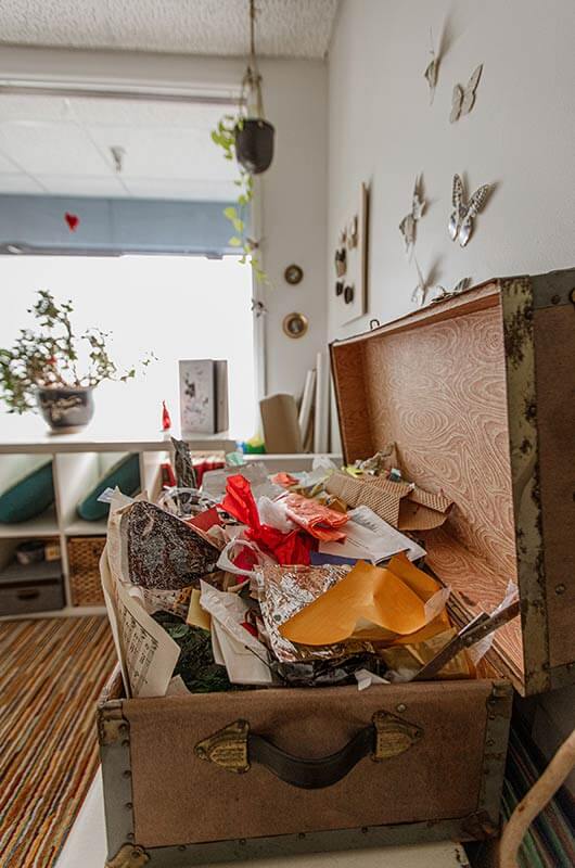 In My Suitcase Art Studio in Sechelt, Sunshine Coast BC, offering a welcoming space for art therapy and counselling.