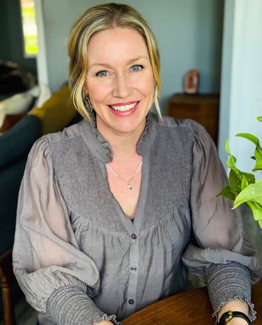 Meet Laura Barnes, Registered Clinical Counsellor (RCC), Art Therapist
